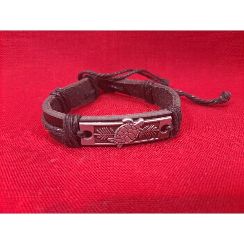 New In Packaging Black Sea Turtle Adjustable Bracelet